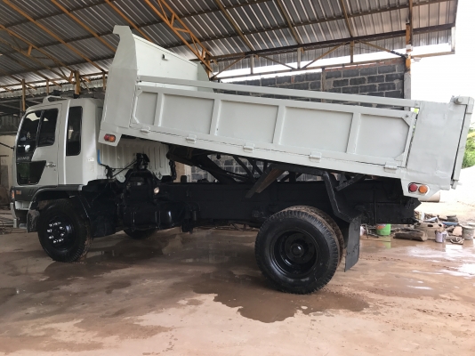 ขาย 6ล้อ Hino สิงไฮเทค 195 แรง เดิมๆ สวยๆ