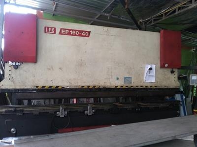 เครื่องพับเหล็ก