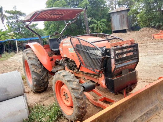 ขาย รถไถ KUBOTA รุ่น M6040
