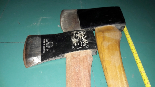 ขายขวานตราเสืองานเก่าขนาดหัว2ปอน MADE IN SWEDEN.ด้ามไม้ ขายขวานตราเสืองานเก่าขนาดหัว2ปอน MADE IN SWEDEN.ด้ามไม้