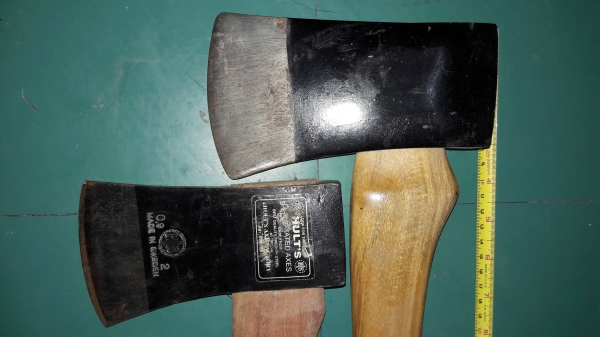 ขายขวานตราเสืองานเก่าขนาดหัว2ปอน MADE IN SWEDEN.ด้ามไม้ ขายขวานตราเสืองานเก่าขนาดหัว2ปอน MADE IN SWEDEN.ด้ามไม้