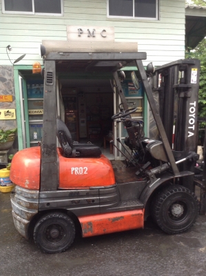 +++ ขายโฟล์คลิฟท์  TOYOTA 6FD15  ขนาด  1.5  ตัน  เครื่องยนต์ดีเซล  เสา  3  เมตร  เกียร์ออโตเมติค  งา 1,070  มม.  ยางตันครับ