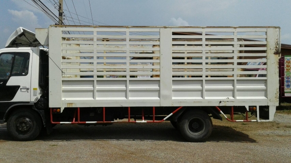 ขายรถบรรทุก 6 ล้อ FB4J 145 แรง ยาว 5.50  พวงมาลัยเพาว์เวอร์ แอร์  เบรคทิฟฟี่ เอกสารครบพร้อมโอน