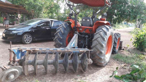 Kubota M7040 หาง7ใบดัน ปี54 ยางสวยสี่เส้น เล่มพร้อม ภาษีม79