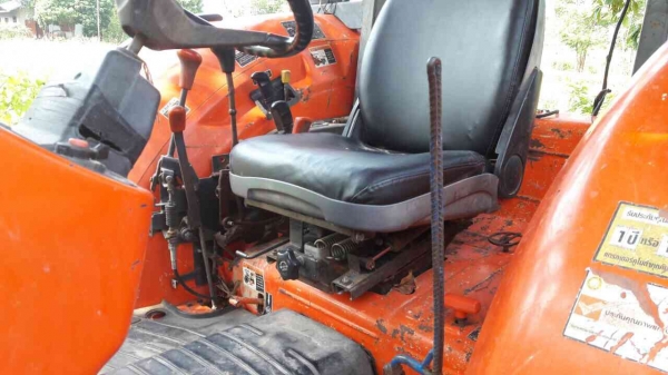 Kubota M7040 หาง7ใบดัน ปี54 ยางสวยสี่เส้น เล่มพร้อม ภาษีม79