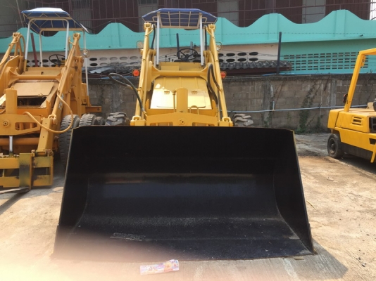 รถตัก  TCM SD25