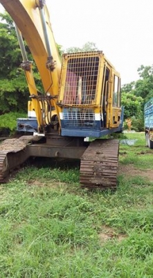 ขายด่วน แบคโฮ 200-2 โคมัสสุหัวคีบ  สนใจโทร 0805802926