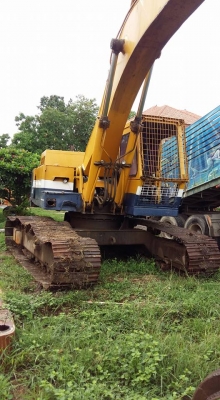 ขายด่วน แบคโฮ 200-2 โคมัสสุหัวคีบ  สนใจโทร 0805802926