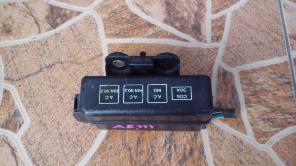 กล่องรีเลย์ พัดลม TOYOTA COROLLA AE111