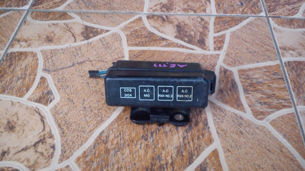 กล่องรีเลย์ พัดลม TOYOTA COROLLA AE111