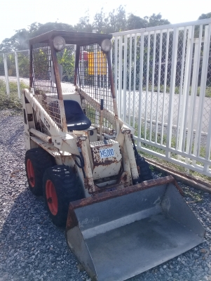 ต้องการขายรถตักล้อยางยี่ห้อ BOBCAT-TCM-315  รถนอกนำเข้าจากญี่ปุ่น