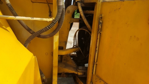 ขาย รถตัก KAWASAKI KSS7 เอวอ่อน รถใช้งานอยู่ ราคาต่อรองได้