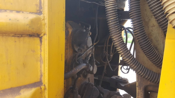 ขาย รถตัก KAWASAKI KSS7 เอวอ่อน รถใช้งานอยู่ ราคาต่อรองได้