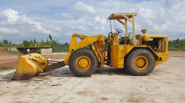 ขาย รถตัก KAWASAKI KSS7 เอวอ่อน รถใช้งานอยู่ ราคาต่อรองได้