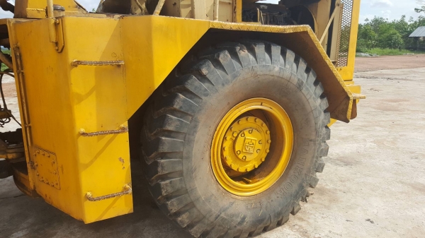 ขาย รถตัก KAWASAKI KSS7 เอวอ่อน รถใช้งานอยู่ ราคาต่อรองได้