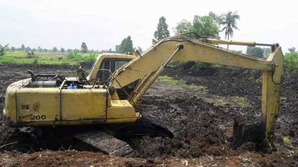 ขายรถแบคโค PC200-6 รถสวยสภาพดี ไฟฟ้าครบ ราคา790,000 สนใจโทร 090-8588220คุณนะ 093-3258446คุณบิว เว็บไซต์ส่วนตัว www.narong2truck.com www.truck.in.th/498 ID: narong498 ID: 09332584461 เพจ Facebook ณรงค์ ซื้อขายรถมือสอง กลุ่ม Facebook ณรงค์ ซื้อขายรถมือสอง