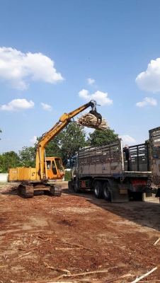 ขายแบ็คโฮรพร้อมหัวคีบ komatsu pc100-2