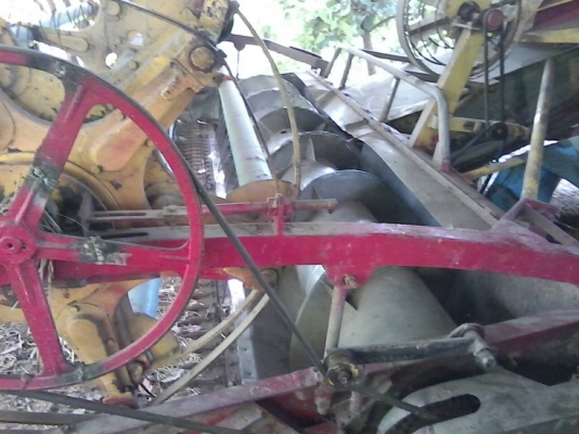 ขายตามสภาพ รถเกี่ยวข้าวไอ้หนุ่มไวไฟ เครื่อง 220 ปั๊ม ไดกิ้น ตัวเดิน 10 แมคโคร โรเลอร์ 10 ลูก หน้าเกี่ยว 3.50 เมตร ขายตามสภาพ รถเกี่ยวข้าวไอ้หนุ่มไวไฟ เครื่อง 220 ปั๊ม ไดกิ้น ตัวเดิน 10 แมคโคร โรเลอร์ 10 ลูก หน้าเกี่ยว 3.50 เมตร