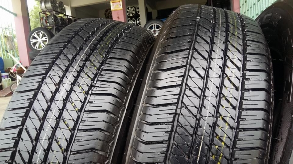ขายยางป้ายแดง bridgestone dueler h/t 684ll 265/65r17 ผลิตสัปดาห์ที่8 ปี17