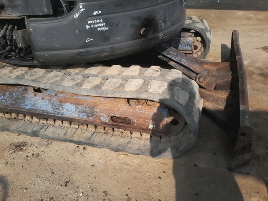 ขายแทรคยาง 400X72 ข้อ  ใช้สำหรับรถขุด4-5 ตัน ขายราคาคู่ล่ะ  35,000 บาท ติดต่อ 089-2619445