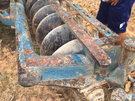 ขาย 335,000 บาท FORD 6610 เสื้อลาย เครื่องดี (แถม ใบมีหน้า. หาง 3 และ 7 ไทเฮงหลี) เกียร์ดี เอกสารเล่มทะเบียน  รถอยู่ จ.นครพนม โทร&amp;ไอดีไลน์ 0610710295