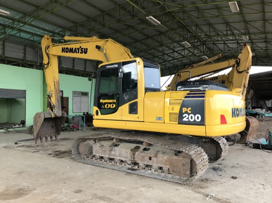 ขาย KOMATSU PC200-8MO รุ่นมีกล้องหลัง  5000ชั่วโมง แห้งๆทั้งคัน สวยๆเลยครับ สนใจติดต่อโดยตรง 081-4283210