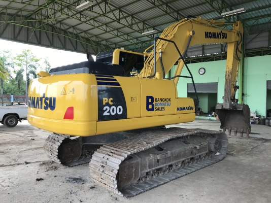 ขาย KOMATSU PC200-8MO รุ่นมีกล้องหลัง  5000ชั่วโมง แห้งๆทั้งคัน สวยๆเลยครับ สนใจติดต่อโดยตรง 081-4283210