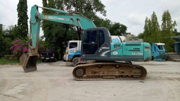 ขายด่วน KOBELCO SK200 YN12 สภาพพร้อมใช้งาน โซ่ช่วงล่างสวย เครื่องปั้มดี ไฟฟ้าสมบูรณ์ เอกสารเล่มทะเบียน