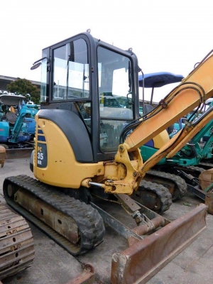 ขายรถแบ๊คโฮ ยี่ห้อ: KOMATSU แบบ: PC35MR-2หัวเก๋ง &lt;คอนโทนสั้นปั้มนิ้ว&gt; รถเก่านอกแท้ มีเอกสารใบอินวอย สนใจติดต่อ: 099-907-9273 กิ๊ฟ กมลชนก