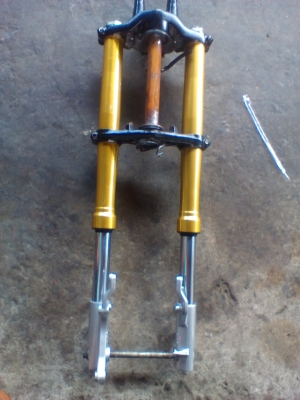 ชุดโช็คหน้า แท้ติดรถ ZOOMER X ชุดโช็คหน้า แท้ติดรถ ZOOMER X