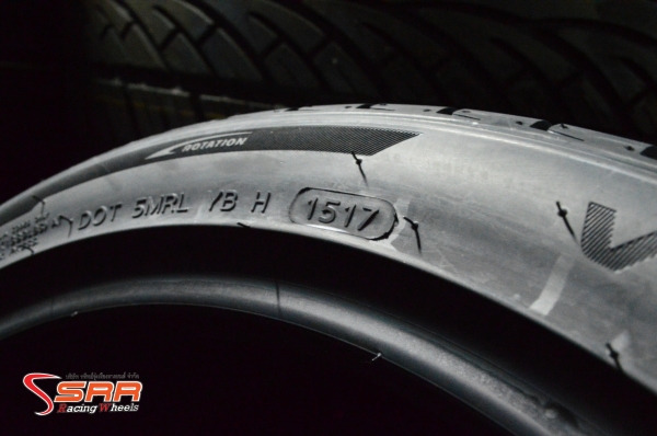 HANKOOK V12-EVO2 225/40ZR18 ปี17 เส้นละ 4,800 บาท