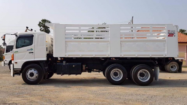 ขาย HINO FM8J 251 แรงม้า ปี 56 กระบะดั้มสามมิตร เครื่องดี เกียร์ดี ช่วงล่างดี รถสดสวยพร้อมใช้งาน เอกสารพร้อมโอน สนใจติดต่อเรา ดำสุโขทัย โทร 081-7855503,089-7087998 หรือเยี่ยมชมเว็บไซต์ได้ที่ www.dum-sukhothai.com เรายินดีให้บริการค่ะ ขาย HINO FM8J 251 แรงม้า ปี 56 กระบะดั้มสามมิตร เครื่องดี เกียร์ดี ช่วงล่างดี รถสดสวยพร้อมใช้งาน เอกสารพร้อมโอน สนใจติดต่อเรา ดำสุโขทัย โทร 081-7855503,089-7087998 หรือเยี่ยมชมเว็บไซต์ได้ที่ www.dum-sukhothai.com เรายินดีให้บริการค่ะ