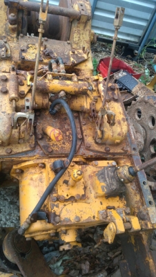 เฟืองท้าย พร้อมเกีร์ย พร้อมวิ้นหลัง komatsu d2 รุ่น 5