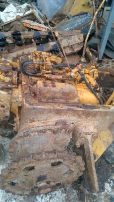 เฟืองท้าย พร้อมเกีร์ย พร้อมวิ้นหลัง komatsu d2 รุ่น 5