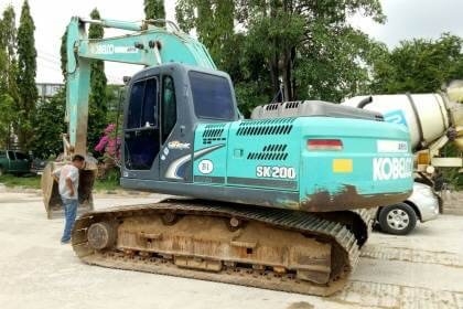 ขาย 1,680,000 บาท ด่วน KOBELCO SK200 YN12 SUPER ทำงาน 13,xxx สภาพพร้อมใช้งาน โซ่ช่วงล่างสวย เครื่องปั้มดี ไฟฟ้าสมบูรณ์ เอกสารเล่มทะเบียน  รถอยู่ จ.โคราช โทร&amp;ไอดีไลน์ 0610710295