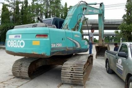 ขาย 1,680,000 บาท ด่วน KOBELCO SK200 YN12 SUPER ทำงาน 13,xxx สภาพพร้อมใช้งาน โซ่ช่วงล่างสวย เครื่องปั้มดี ไฟฟ้าสมบูรณ์ เอกสารเล่มทะเบียน  รถอยู่ จ.โคราช โทร&amp;ไอดีไลน์ 0610710295