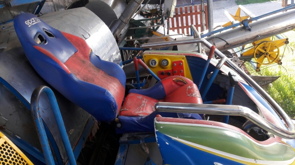 รถเกี่ยวข้าวไอ้หนุ่มไวไฟ