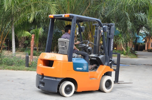 ขายFORKLIFT TOTOTA รุ่น7FG15(1.5ตัน) สวยเดิมจากญี่ปุ่น ยังไม่เคยใช้ในไทย 135,000เท่านั้น!!