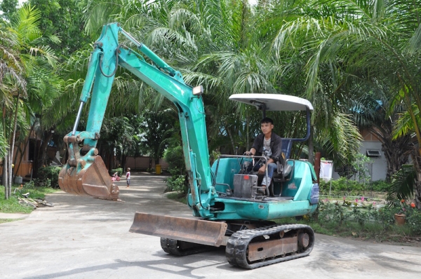 KOMATSU PC20-7 คอนโทลน้ำมัน ปั้มแรง สวยเดิมจากญี่ปุ่น ทำงานสมบูรณ์ทุกระบบ รับรองไม่ผิดหวัง 265,000 เท่านั้น!!