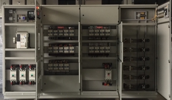 ขายตู้ MDB Main air circuit breaker Mitsubishi 1600A AE1600-SS breaker ย่อยของ Mitsubishi 26 ตัว พร้อม Capbank Merlin gerin 6 step Pipat 098-2641749 ขายตู้ MDB Main air circuit breaker Mitsubishi 1600A AE1600-SS breaker ย่อยของ Mitsubishi 26 ตัว พร้อม Capbank Merlin gerin 6 step Pipat 098-2641749