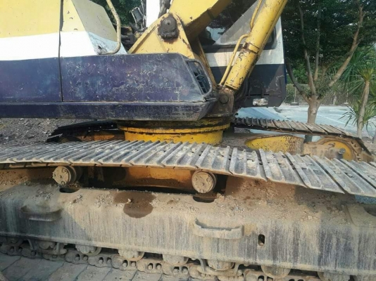 ขายรถแบคโค PC200-5 คอลโทลยาว ไฟฟ้าครบ แอร์เย็น เอกสารใบอินวอย รถสวยสภาพพร้อมใช้งาน ราคา600,000 สนใจโทร 090-8588220คุณนะ 093-3258446คุณบิว เว็บไซต์ส่วนตัว www.narong2truck.com www.truck.in.th/498 ID: narong498 ID: 09332584461 เพจ Facebook ณรงค์ ซื้อขายรถมื