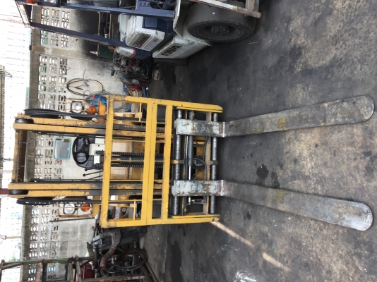 ขายรถยก nissan 2.5t เบนซิล งาสไลด์ได้ ขายรถยก nissan 2.5t เบนซิล งาสไลด์ได้