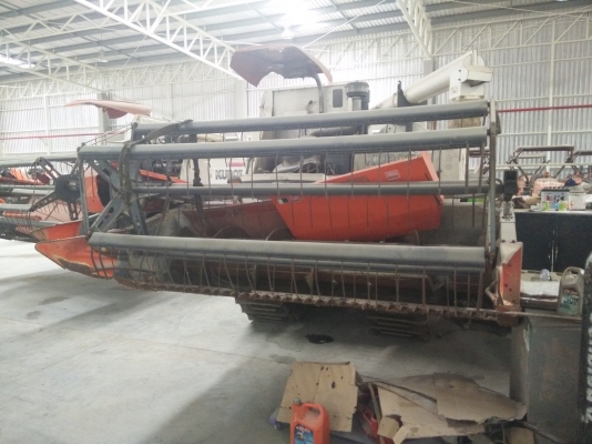 ขายรถเกี่ยวนวดข้าว DC-95GM ตามสภาพรถใช้งานได้ เครื่องดี ช่วงล่างดี