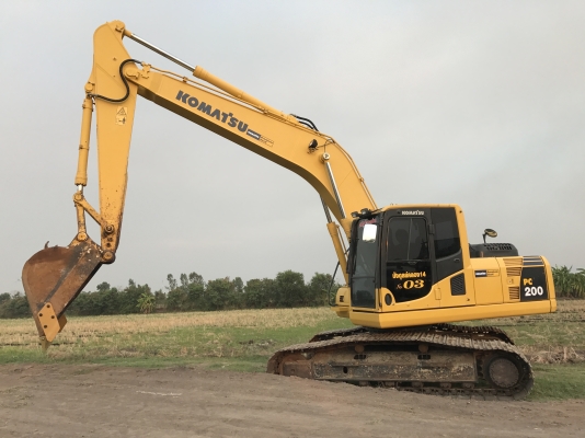 ขาย KOMATSU PC200-8MO 5500ชั่วโมง แห้งๆทั้งคัน สวยๆเลยครับ สนใจติดต่อโดยตรง 081-4283210
