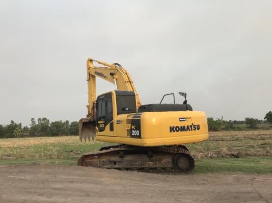 ขาย KOMATSU PC200-8MO 5500ชั่วโมง แห้งๆทั้งคัน สวยๆเลยครับ สนใจติดต่อโดยตรง 081-4283210