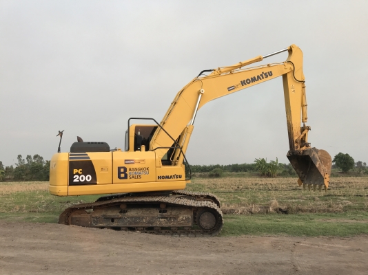 ขาย KOMATSU PC200-8MO 5500ชั่วโมง แห้งๆทั้งคัน สวยๆเลยครับ สนใจติดต่อโดยตรง 081-4283210