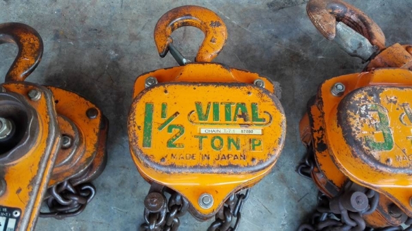 ** SOLD ** รอกโซ่สาวญี่ปุ่น VITAL 1.5 t - 10 t ของลงตู้สวยๆคัดมาพร้อมใช้