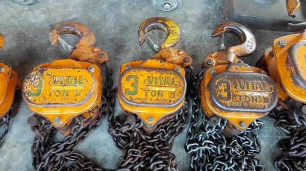 ** SOLD ** รอกโซ่สาวญี่ปุ่น VITAL 1.5 t - 10 t ของลงตู้สวยๆคัดมาพร้อมใช้