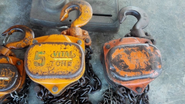 ** SOLD ** รอกโซ่สาวญี่ปุ่น VITAL 1.5 t - 10 t ของลงตู้สวยๆคัดมาพร้อมใช้