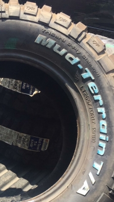 BF Goodrich Mud-Terrain KM2 ขนาด 265 70 ขอบ17
